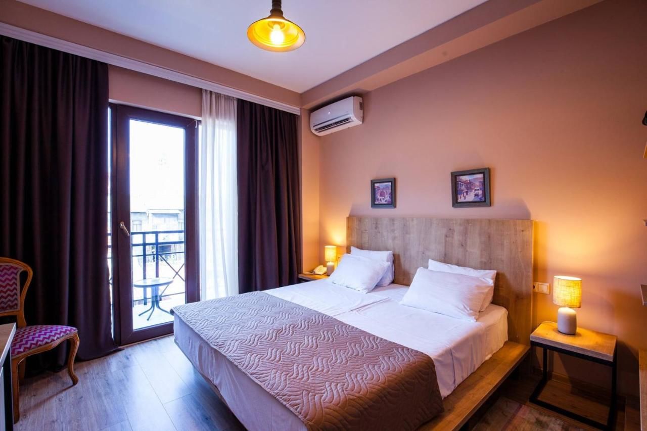 Отель Hotel N16 Батуми-4