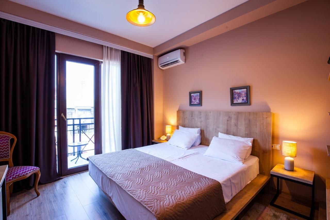 Отель Hotel N16 Батуми-33