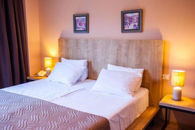 Отель Hotel N16 Батуми-19