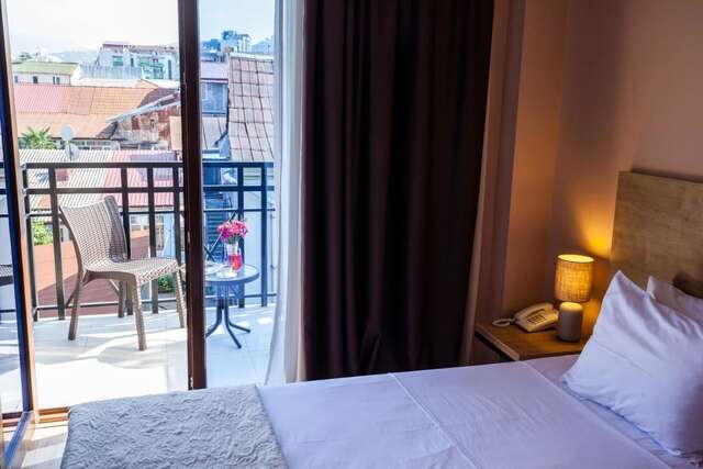 Отель Hotel N16 Батуми-37