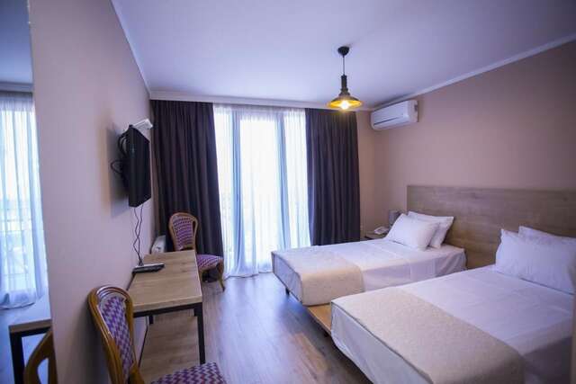 Отель Hotel N16 Батуми-42