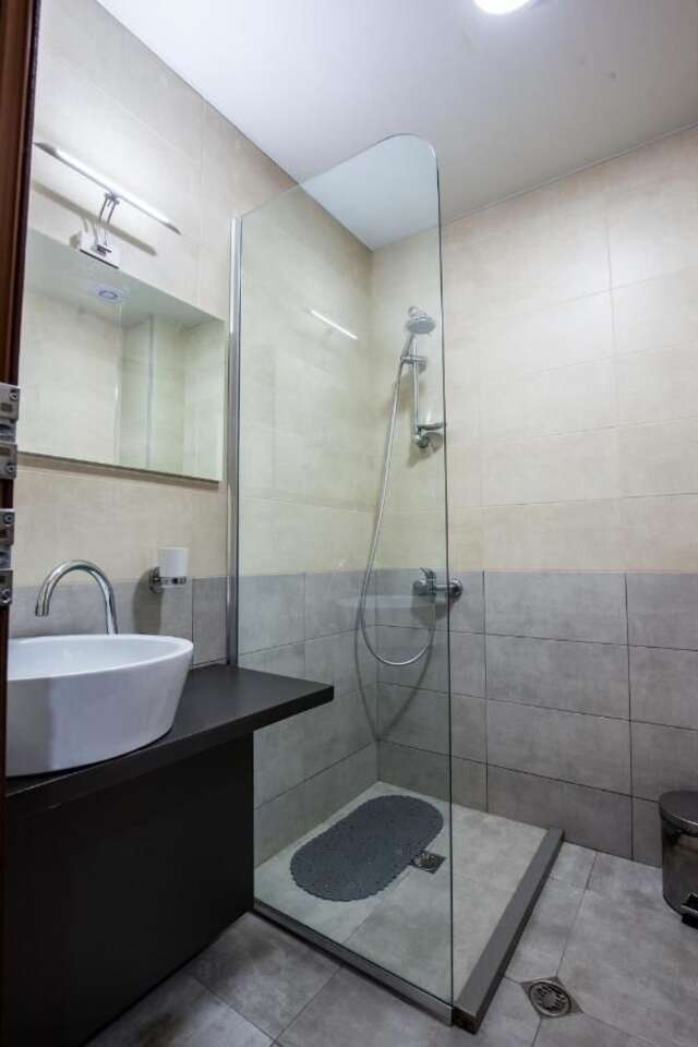 Отель Hotel N16 Батуми-46