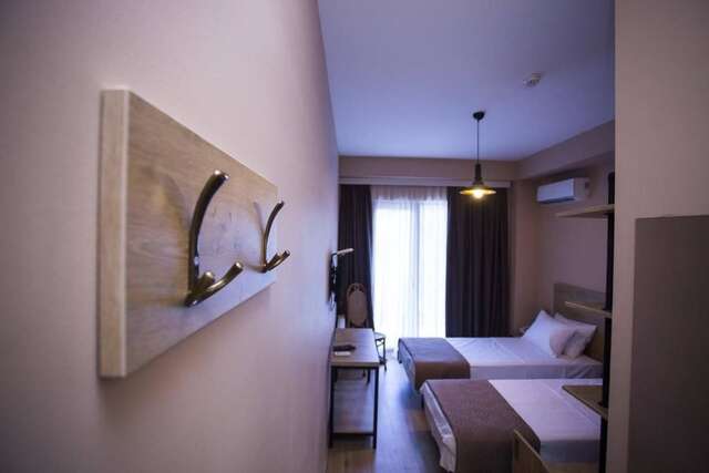 Отель Hotel N16 Батуми-57